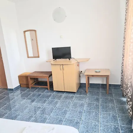 Mara Guest house